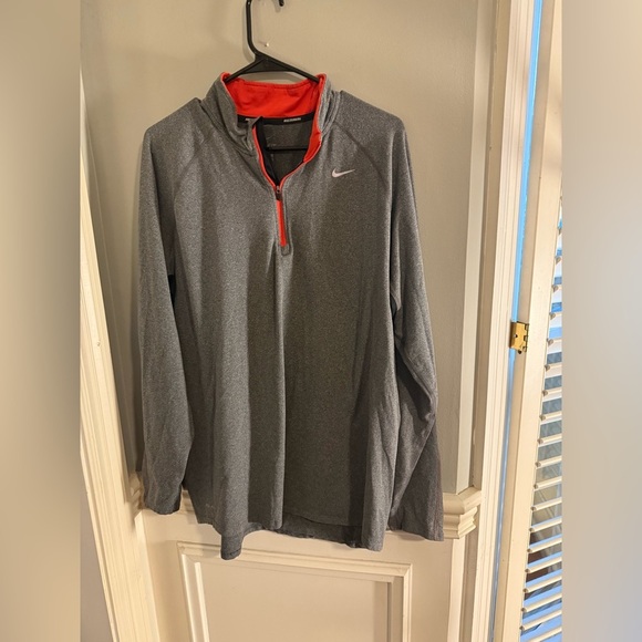 Nike Gray and White Athletic Sweatshirt - Picture 1 of 7